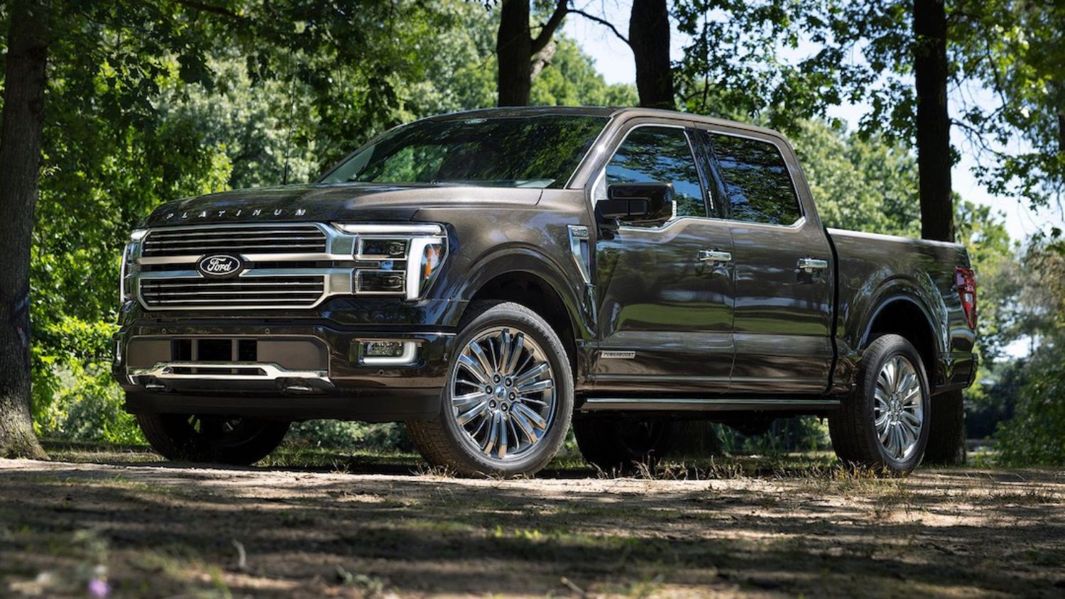 مركبة طرق وعرة .. إطلاق سيارة فورد F-150 2025 في السعودية بميزات وسعر حطم تويوتا هايلوكس (تعرف عليها)