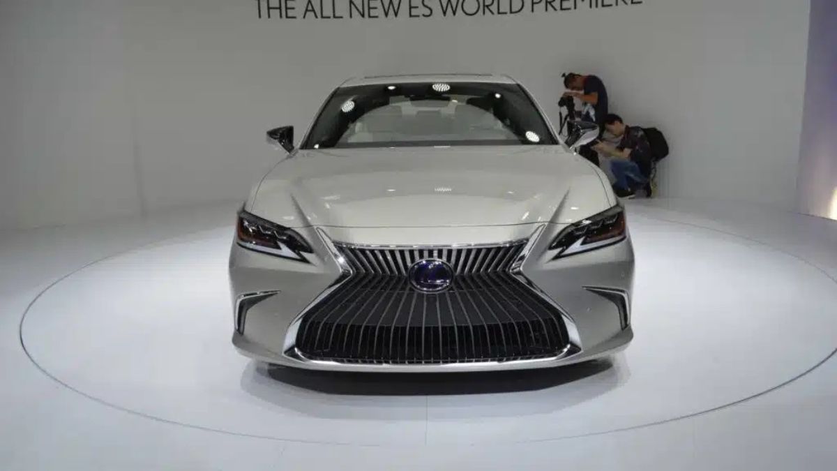 ​​لا تفوت الفرصة .. اشتري ارخص عروض سيارات لكزس LEXUS ES350 في السعودية وغيرها تبدأ من هذا السعر الغير متوقع